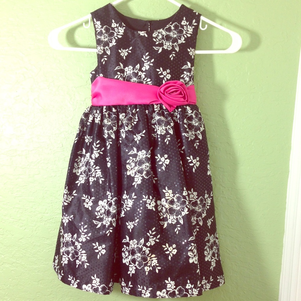 Marmellata Black, White Flowered Dress w/ Pink Tie